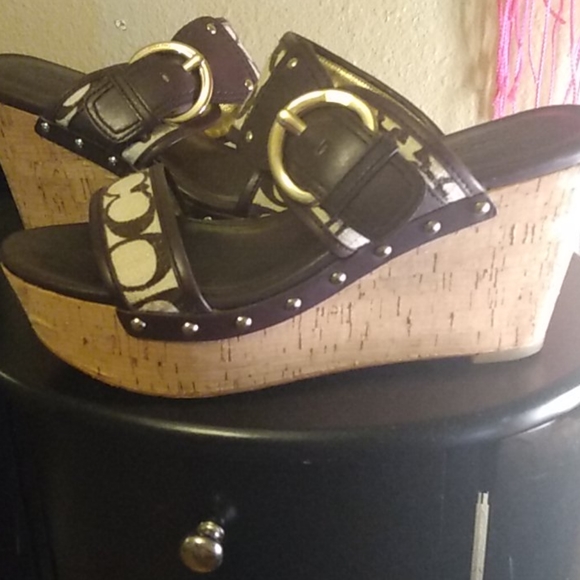 Coach wedges size 8 - Picture 3 of 4
